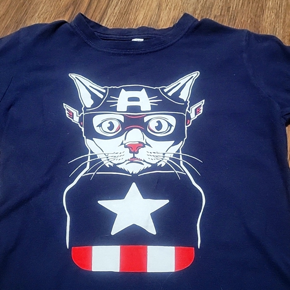 Blue Captain America "Ameri-cat" womans tee size small